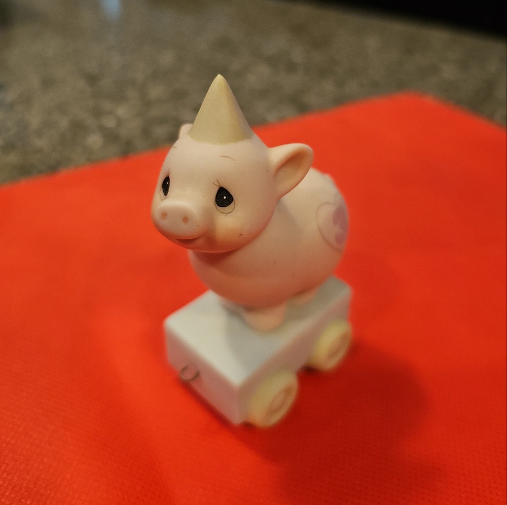 Precious Moments Heaven Bless Your Special Day 1985 Collectible